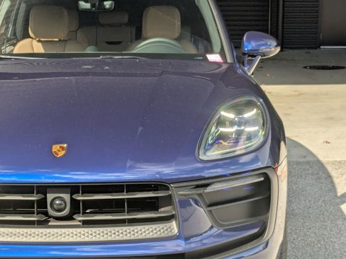 New 2026 Porsche Macan image 12