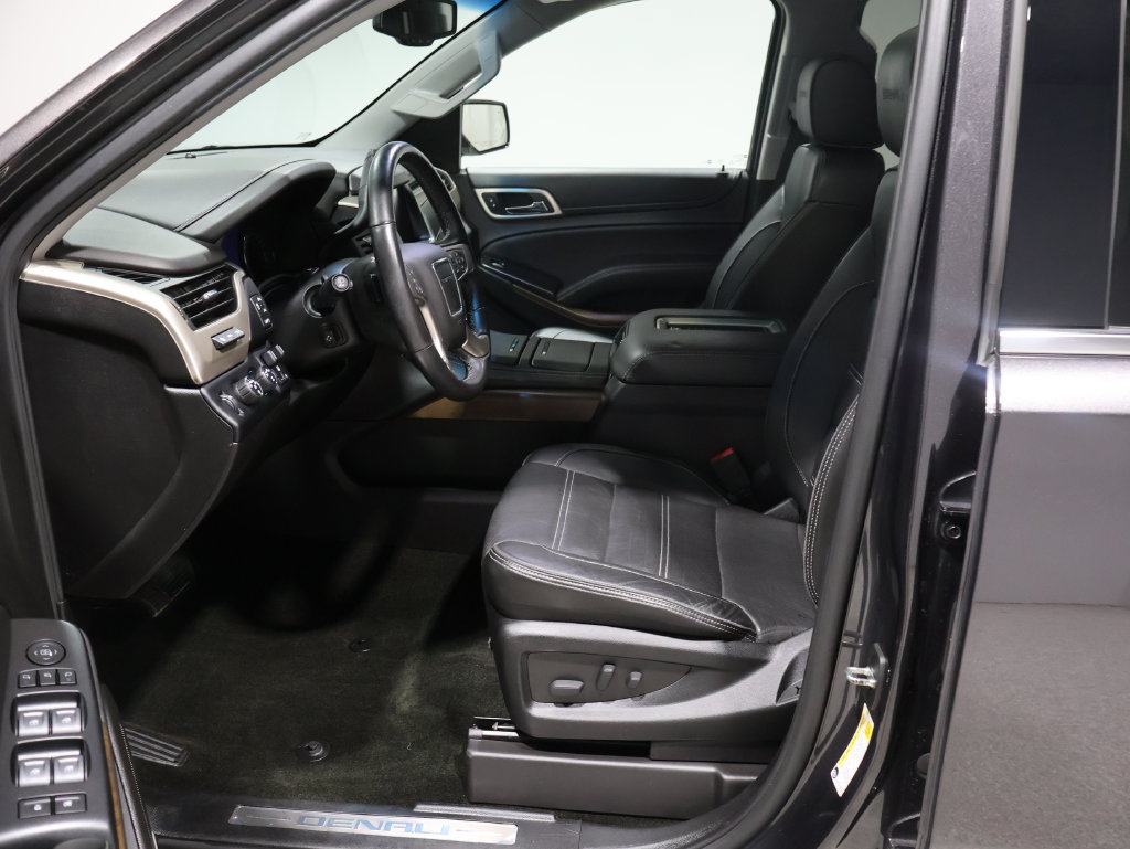 Used 2018 GMC Yukon Denali w/ Open Road Package AWD/4WD image 13