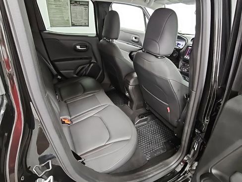 Used 2023 Jeep Renegade Trailhawk w/ Trailhawk Elite Group image 34