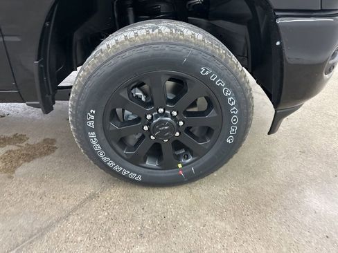 New 2026 RAM 2500 Big Horn AWD/4WD image 13