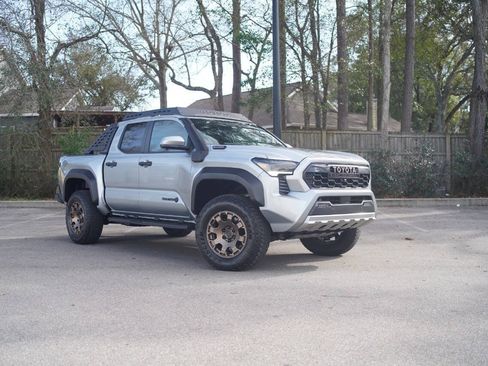 Used 2024 Toyota Tacoma 4x4 Double Cab Hybrid image 6