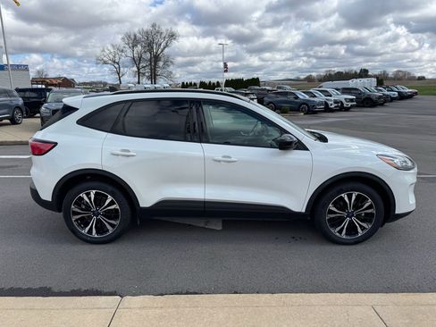 Used 2022 Ford Escape SEL w/ SEL Stealth AWD Package image 9