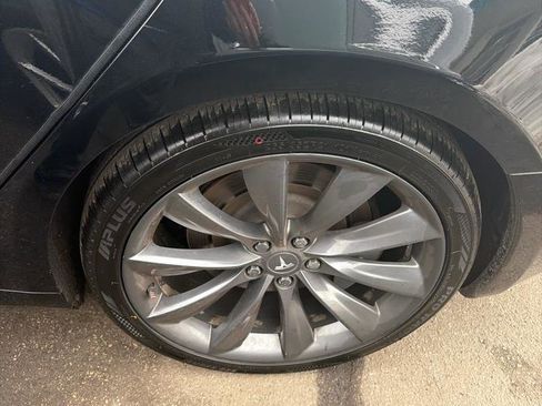 Used 2020 Tesla Model S Long Range Plus image 4