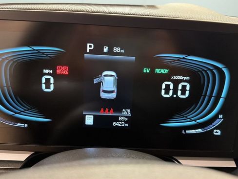 Used 2026 Kia Niro LX FWD image 13
