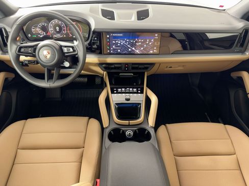 Certified 2026 Porsche Cayenne AWD/4WD image 17