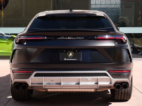 Used 2022 Lamborghini Urus image 4