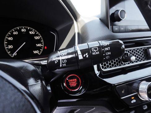 Used 2024 Honda Civic EX-L image 18