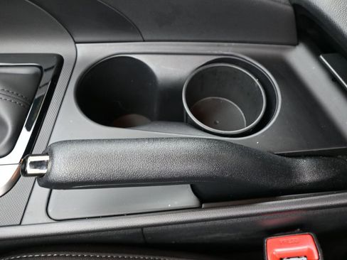 Certified 2025 Hyundai Elantra Sport image 13