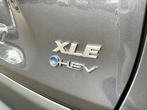 New 2025 Toyota RAV4 XLE image 15