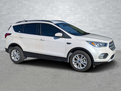 Used 2019 Ford Escape SEL image 1