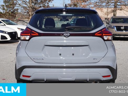Used 2024 Nissan Kicks SV FWD image 7