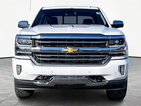 Used 2018 Chevrolet Silverado 1500 High Country image 3