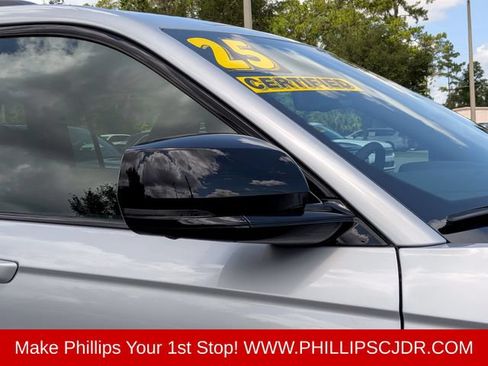 Used 2025 Jeep Grand Cherokee L Limited w/ Luxury Tech Group II AWD/4WD image 11