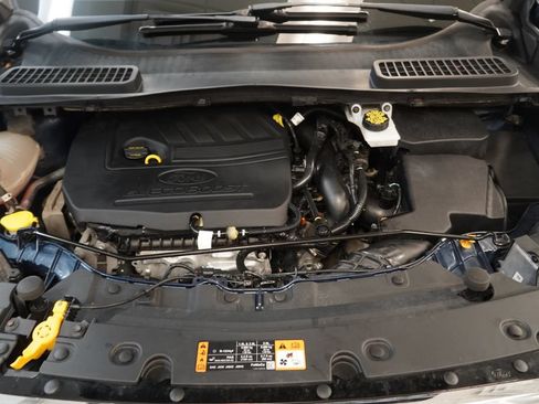 Used 2018 Ford Escape SE w/ SE Sport Appearance Package AWD/4WD image 40
