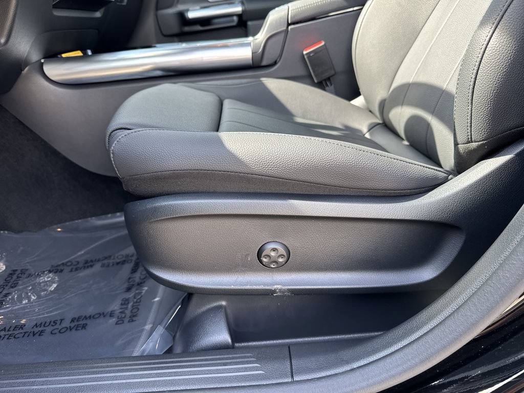Certified 2026 Mercedes-Benz GLA 250 4MATIC image 18