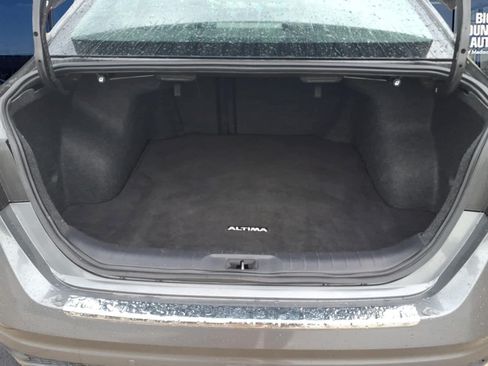 Used 2021 Nissan Altima 2.5 SR FWD image 11