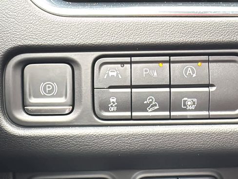 Certified 2023 Chevrolet Suburban High Country AWD/4WD image 13