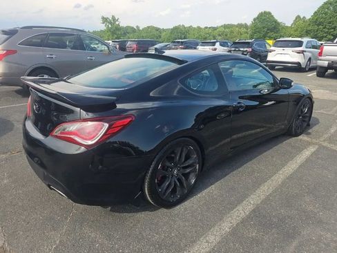 Used 2013 Hyundai Genesis 2.0T RWD image 3