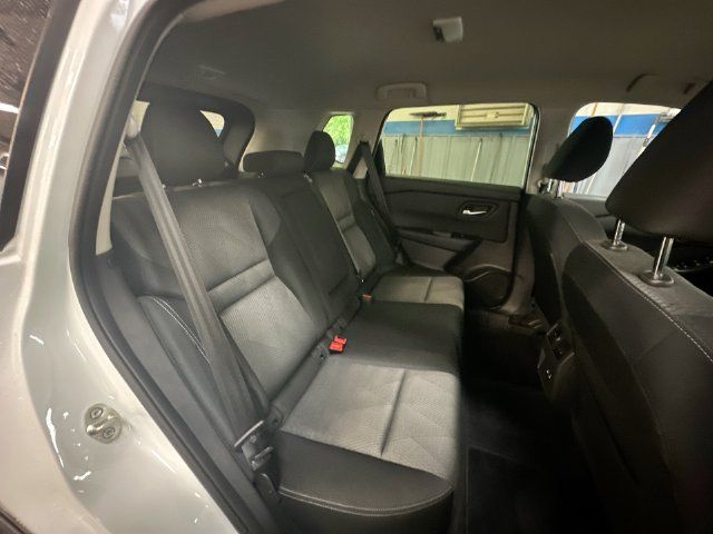 Used 2026 Nissan Rogue SV AWD/4WD image 31