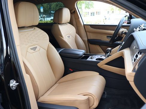 Certified 2024 Bentley Bentayga Extended Wheelbase AWD/4WD image 22
