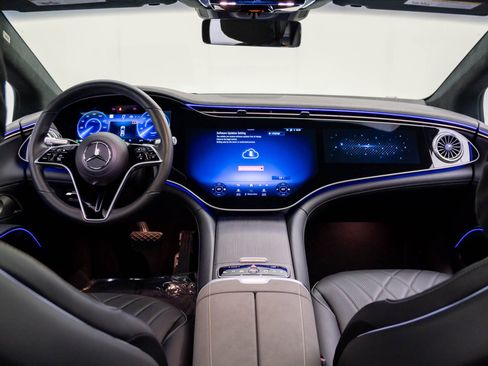 Certified 2023 Mercedes-Benz EQS 580 4MATIC Sedan image 11