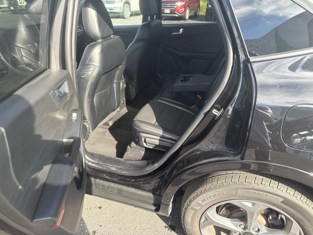 Used 2024 Ford Escape ST-Line w/ Tech Pack #1 AWD/4WD image 11