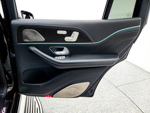 Certified 2021 Mercedes-Benz Maybach GLS 600 4MATIC image 29