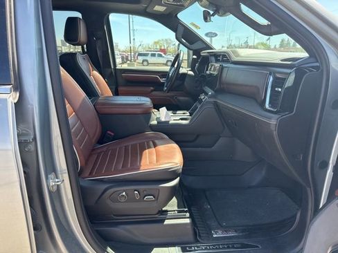 Used 2024 GMC Sierra 2500 Denali Ultimate AWD/4WD image 11