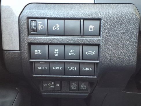 Used 2025 Toyota Tacoma 4x4 Double Cab Hybrid image 17
