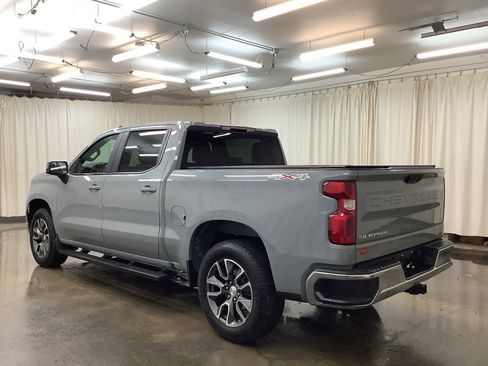 Used 2024 Chevrolet Silverado 1500 LT AWD/4WD image 9