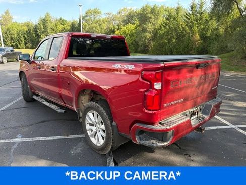 Used 2021 Chevrolet Silverado 1500 Custom w/ LPO, Dark Essentials Package AWD/4WD image 5