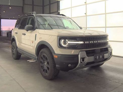Used 2025 Ford Bronco Sport Badlands image 11