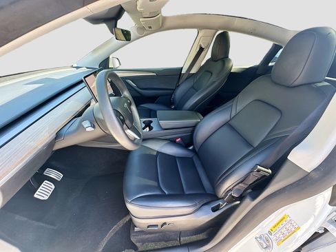 Used 2023 Tesla Model Y Performance image 21