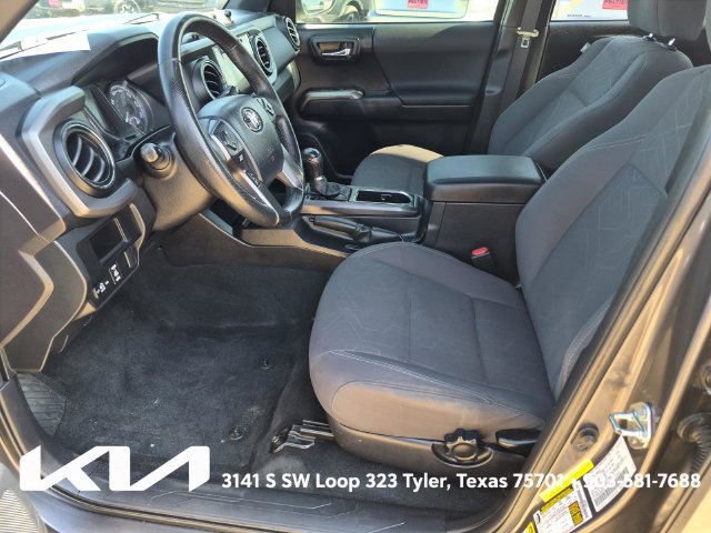 Used 2016 Toyota Tacoma TRD Off-Road w/ Towing Package AWD/4WD image 17