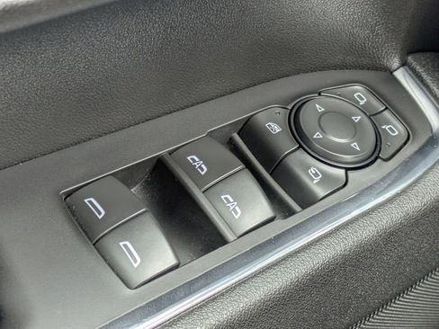 Used 2025 GMC Sierra 1500 SLT RWD image 22