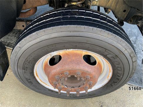 Used 2012 Ford F550 Regular Cab w/ PWR Equipment Group image 19