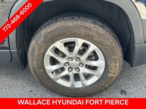 Used 2020 Chevrolet Traverse LT FWD image 11