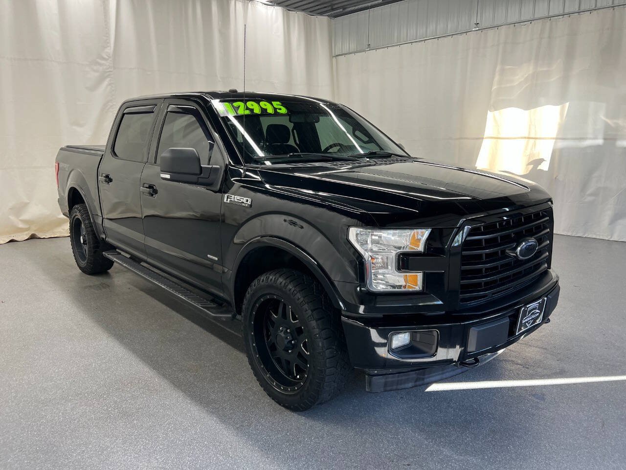 Used 2017 Ford F150 XLT w/ Equipment Group 302A Luxury AWD/4WD image 3