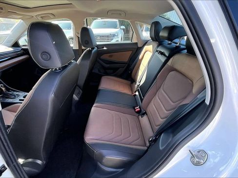 New 2026 Volkswagen Jetta SEL FWD image 17
