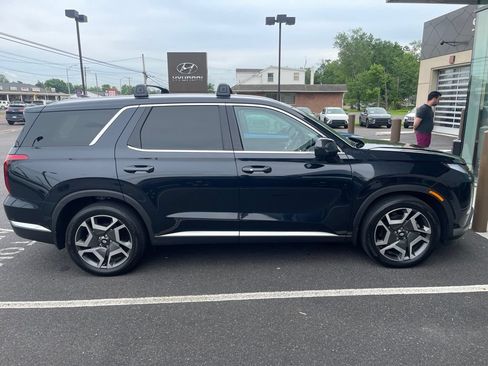 Used 2024 Hyundai Palisade Limited AWD/4WD image 5