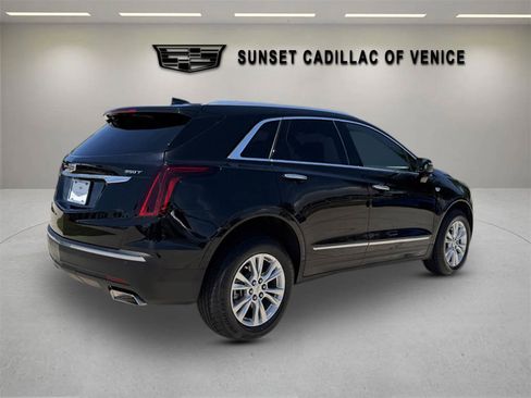 Certified 2023 Cadillac XT5 Luxury w/ LPO, Floor Liner Package AWD/4WD image 3
