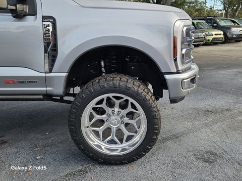 Used 2024 Ford F350 Limited image 11
