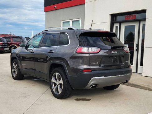 Used 2019 Jeep Cherokee Limited AWD/4WD image 4