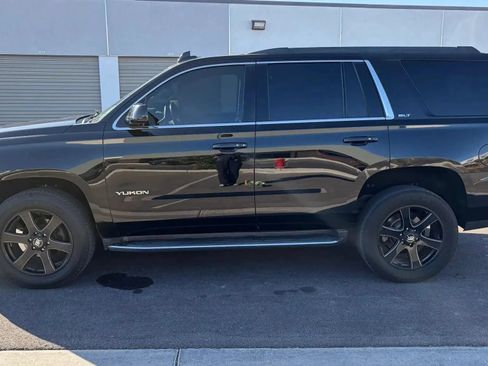 Used 2016 GMC Yukon SLT RWD image 2