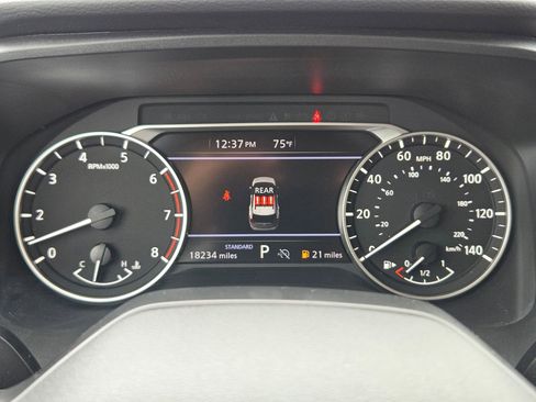 Certified 2025 Nissan Rogue SV image 23