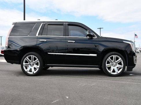Used 2016 Cadillac Escalade Premium image 8