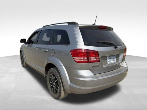 Used 2018 Dodge Journey SE w/ Connectivity Group FWD image 5