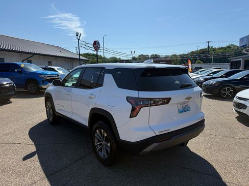Used 2025 Chevrolet Equinox LT FWD image 4