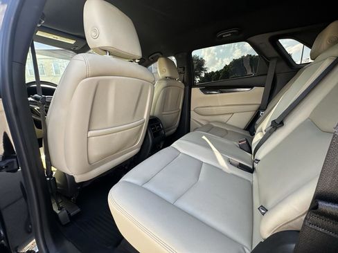 Used 2018 Cadillac XT5 AWD image 30