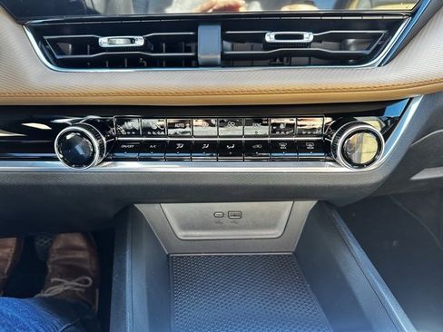 New 2026 Chevrolet Equinox ACTIV w/ Convenience Package III image 24